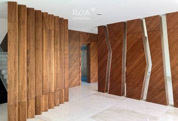 Casa en fraccionamiento en  Bosque De Los Lagos, Avenida Juan Palomar Y Arias, Vallarta Universidad, Zapopan, Jalisco, México