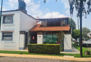 Casa en fraccionamiento en  Abedules 118, La Virgen, Metepec, Estado De México, México