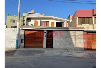 Casa en  Avenida De La Marina, Ur. Santa Luisa (los Cerezos), La Perla, Callao, 07016, Per