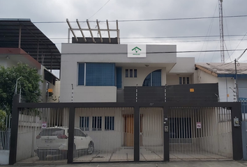 Casa en  Av. América 127, Portoviejo 130105, Ecuador