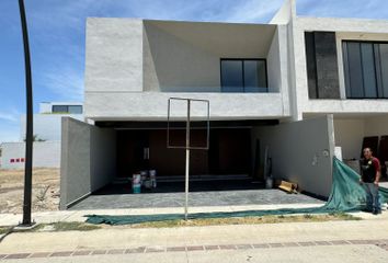 Casa en  El Mayorazgo Residencial, Camino A Capellanía De Loera, Autopista Poniente, León, Guanajuato, México