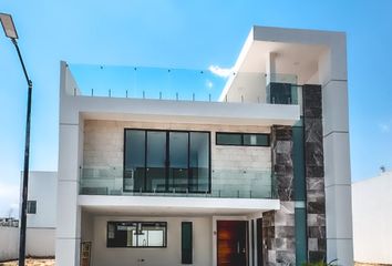 Casa en  Boulevard Hermosillo, Lomas De Angelópolis Iii, Parque San Luis Potosí, Ocoyucan, Puebla, 72865, Mex