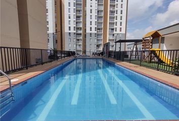 Apartamento en  Ciudad Los Álamos, Cali