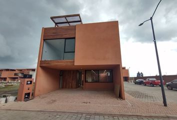 Casa en  Del Cedro Residencial, Calle Francisco I Madero, San Agustín Calvario, Puebla, México