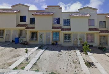 Casa en  Camelio, Urbiquinta Del Cedro, Urbiquinta Del Cedro 2da. Seccion, Tijuana, Baja California, México