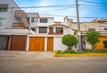 Departamento en  Calle U-1, Ur. Los Cedros De Villa Etapa Xii, Chorrillos, Lima, 15067, Per