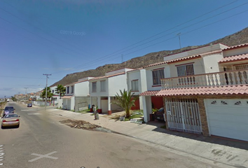 Casa en  Calle Hierro, Vista Hermosa, Ensenada, Baja California, México