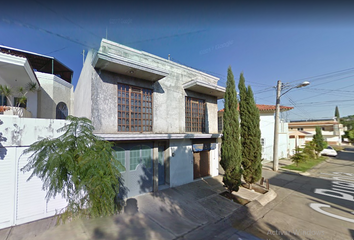 Casa en  Calle San Luis Potosí 11, México, Uruapan, Michoacán, México