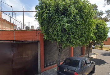 Casa en  C. 637, San Juan De Aragón V Secc, 07979 Ciudad De México, Cdmx, México