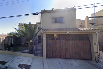 Casa en  Calle Tezcatlipoca 305, Los Pinos 1er Sector, Saltillo, Coahuila De Zaragoza, México