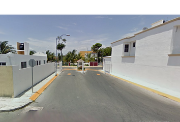 Casa en fraccionamiento en  Uruguay Sm 57, Cancún, Quintana Roo, México