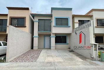 Casa en  C. Arcos De Dolores Hidalgo, Irapuato, Guanajuato, México