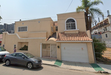 Casa en  Av. Ensenada, Madero, Tijuana, Baja California, México