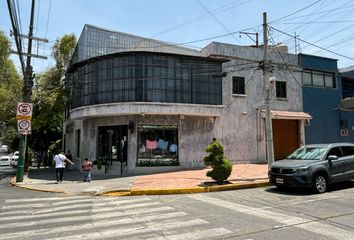 Se vende inmueble con local comercial