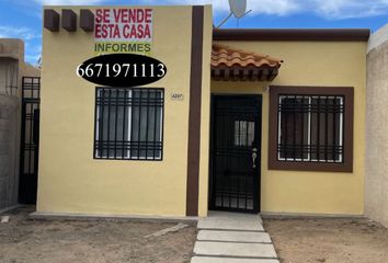 Casa en  Calle Licenciado José Vasconcelos 4207, La Amistad, Amistad, Culiacán, Sinaloa, México