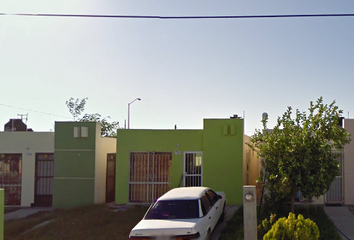Casa en  Avenida Santa Catalina No 735, Villas De San Miguel, Nuevo Laredo, Tamaulipas, México