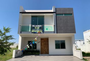 Casa en condominio en  La Cima De Zapopan, Avenida Juan Gil Preciado, La Cima, Zapopan, Jalisco, México