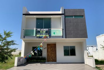 Casa en condominio en  La Cima De Zapopan, Avenida Juan Gil Preciado, La Cima, Zapopan, Jalisco, México