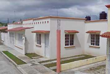 Casa en  Calle Secundino Caraveo Zárate, Villa Maya, Comalcalco, Tabasco, México
