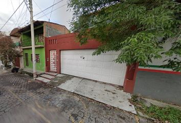 Casa en  Calle Patzimba, Vista Bella, Morelia, Michoacán, México