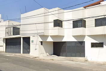 Casa en  Calle De La Luz 77, Chapultepec, Cuernavaca, Morelos, México