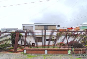 Casa en  Calle 119a #70-53, Niza, Bogotá, Colombia