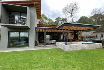 Casa en  Santa María Ahuacatlan, Valle De Bravo