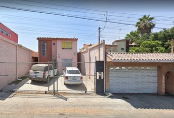 Casa en  Paseo De Los Parques 14767, Fracc El Valle, Tijuana, Baja California, México