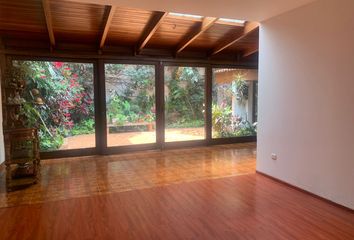 Casa en  Jirón Madreselva, Surco, Perú