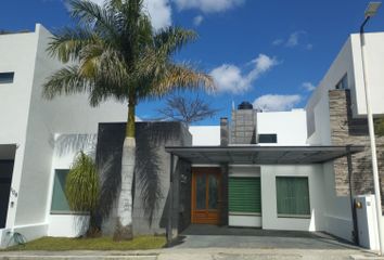 Casa en fraccionamiento en  Fray Antonio De San Miguel Iglesias, Morelia, Michoacán