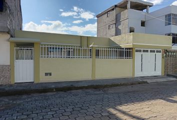 Casa en  V. Jaramillo 3-39, Otavalo, Ecuador