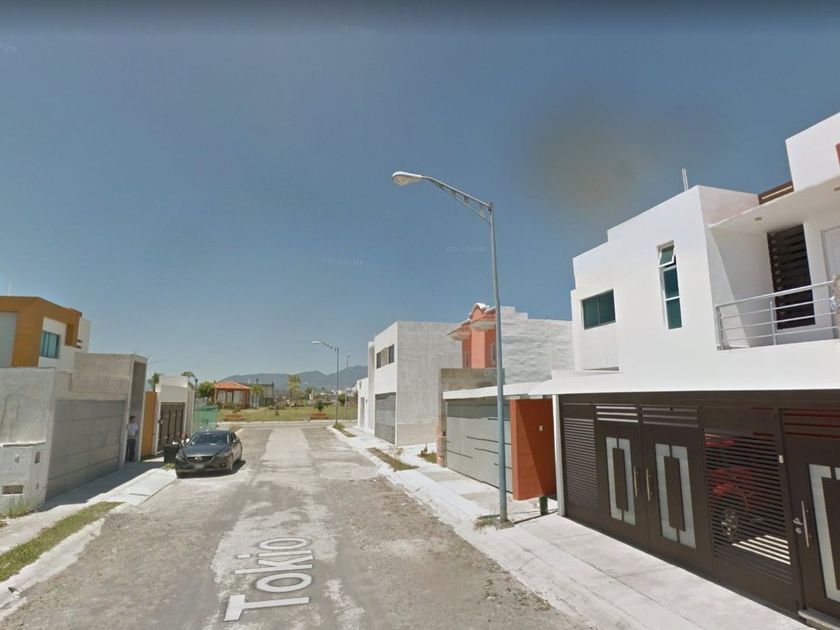 venta Casa en Santa Fe, Villa de Álvarez, Villa de Álvarez (SB02 15