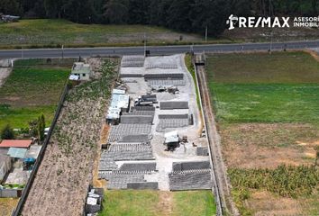 Terreno Comercial en  Carretera Panamericana, Latacunga, Ecuador