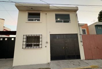 Casa en  Calle Cañada 2, Fraccionamiento El Lucero Ii, San Juan Cuautlancingo, Puebla, México