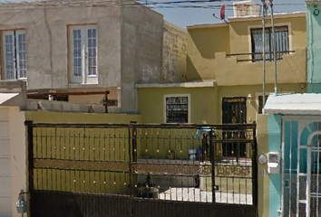 Casa en fraccionamiento en  Calle Alamogordo 670, Valle De Santiago, Juárez, Chihuahua, México