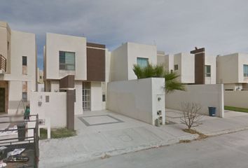 Casa en fraccionamiento en  Guanajuato De Arriba, Ramos Arizpe, Coahuila