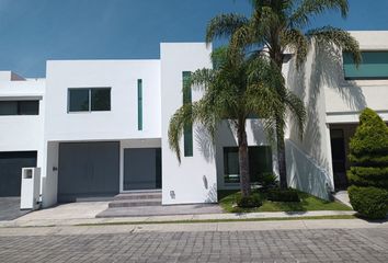 Casa en fraccionamiento en  Santa Fe, San Bernardino Tlaxcalancingo, Puebla, México