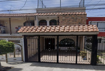 Casa en  Parque Del Nilo, Efrén Hernández, Colonia Jardines Del Nilo, Guadalajara, Jalisco, México