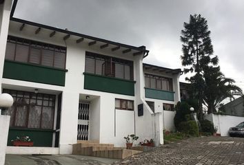 Casa en  El Bosque, Cochapamba, Quito