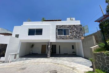 Casa en fraccionamiento en  Arboledas De Zavaleta, Calzada Zavaleta, Santa Cruz Guadalupe, Puebla De Zaragoza, Puebla, México