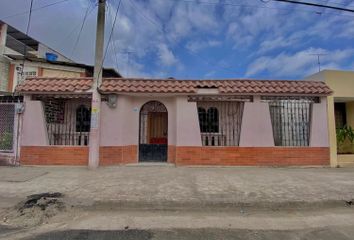 Casa en  Ceteoro, Avenida 5ta Sur, Machala, Ecuador