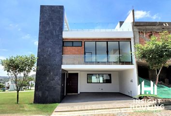 Casa en fraccionamiento en  Lomas De Angelópolis, San Bernardino Tlaxcalancingo, Puebla, México