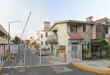Casa en condominio en  Paseo De Los Cipreses 204, Paseos De Taxqueña, 04250 Coyoacán, Ciudad De México, México