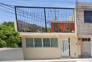 Casa en  Calzada De Las Lágrimas, Lomas De San Pedrito, Santiago De Querétaro, Querétaro, México