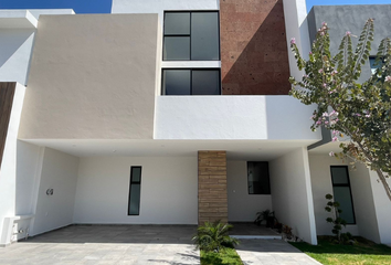 Casa en fraccionamiento en  Boulevard De Los Lagos, Lomas De Angelópolis, Puebla, México