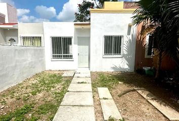 Casa en  Real Las Quinta Privada La Herradura, Quinta La Herradura Sm Real Las Quintas, Cancún, Quintana Roo, México