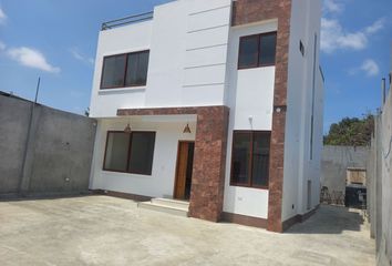 Casa en  San Agustin, Manta, Manabí, Ecuador