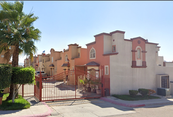 Casa en fraccionamiento en  Privada Maple, Jardines Del Lago, Lago Sur, Tijuana, Baja California, México