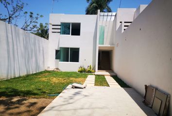 Casa en  Otilio Montaño, Cuautla De Morelos, Morelos, México