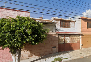 Casa en  Mimiahuapan 331, Zona Dos Extendida, Vista Alegre 2da Secc, 76074 Santiago De Querétaro, Qro., México